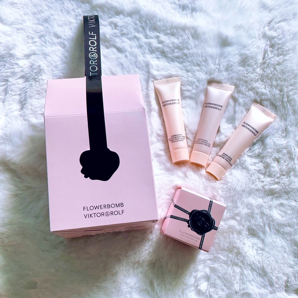 Viktor & Rolf Flowerbomb Mini GIFT SET with Perfume Body Cream Lotion Shower Gel